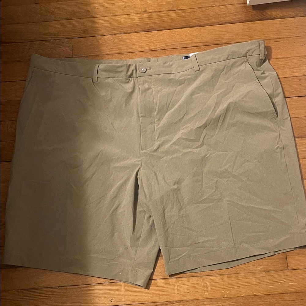 Men's Flat-Front shorts  — Lightweight Casual Staple performance